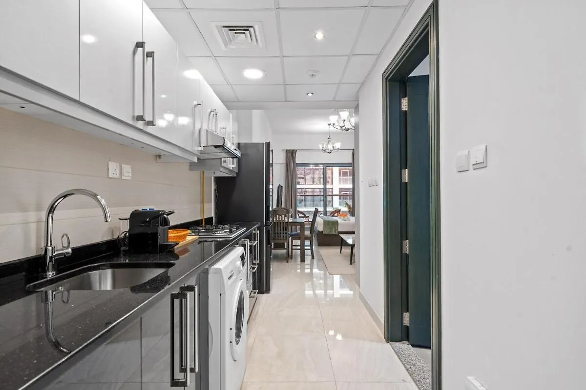 Central Business Bay Studio By Stayinhomes - 10 Mins Burj Khalifa - Parking - Pool - Gym Dubai Apartment
